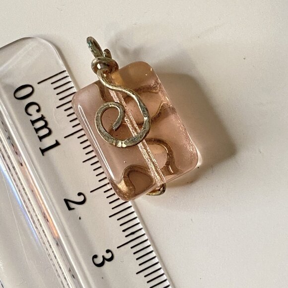 Vintage Pink Glass Pendant with Swirl Wire Design - Picture 4 of 4